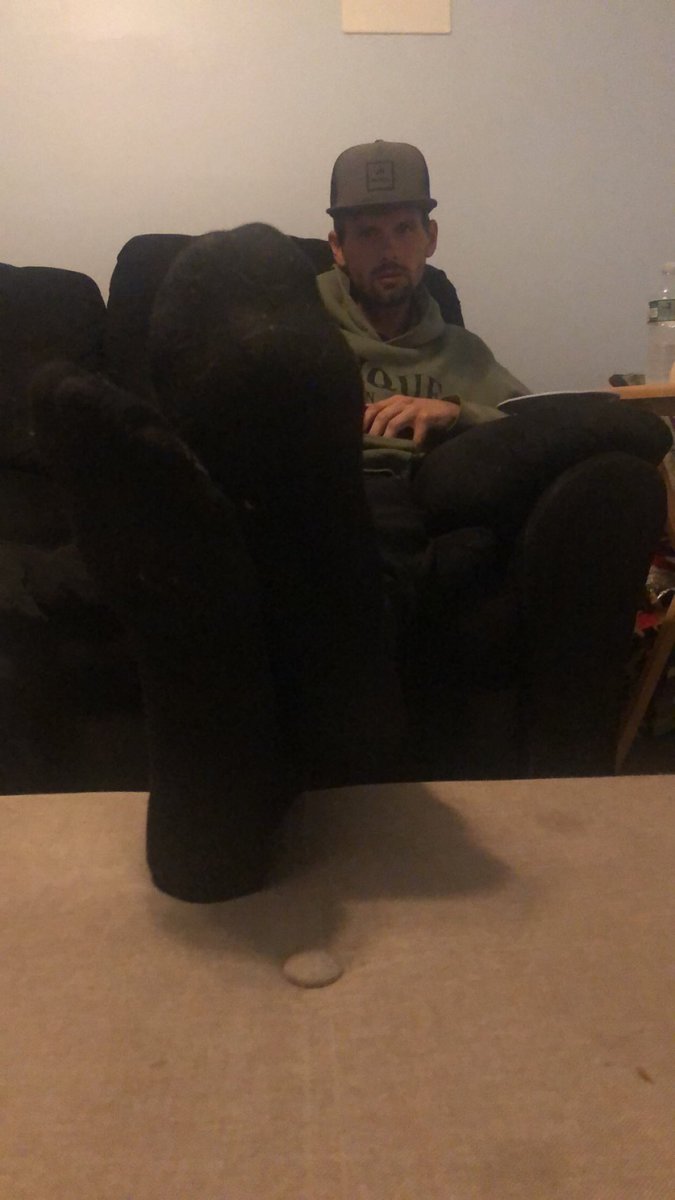 CMaster616's tweet photo. My feet should be resting on your back.. while your down on your hands and knees looking straight at the floor and nowhere else 😈 
#CashMaster #Alpha #CashFag #FinSub #Findom #Paypig #FootFetish #FindomFeet https://t.co/te8wFYmtxk