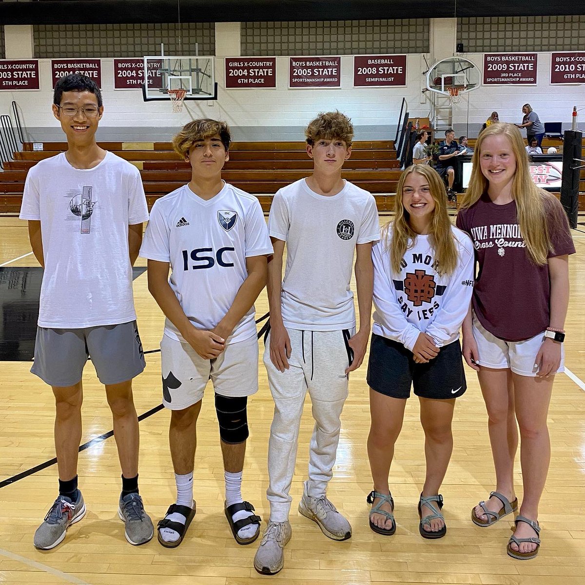 gohillcrest's tweet image. Congrats to our volleyball and cross-country seniors. We are proud of you! #flyravens