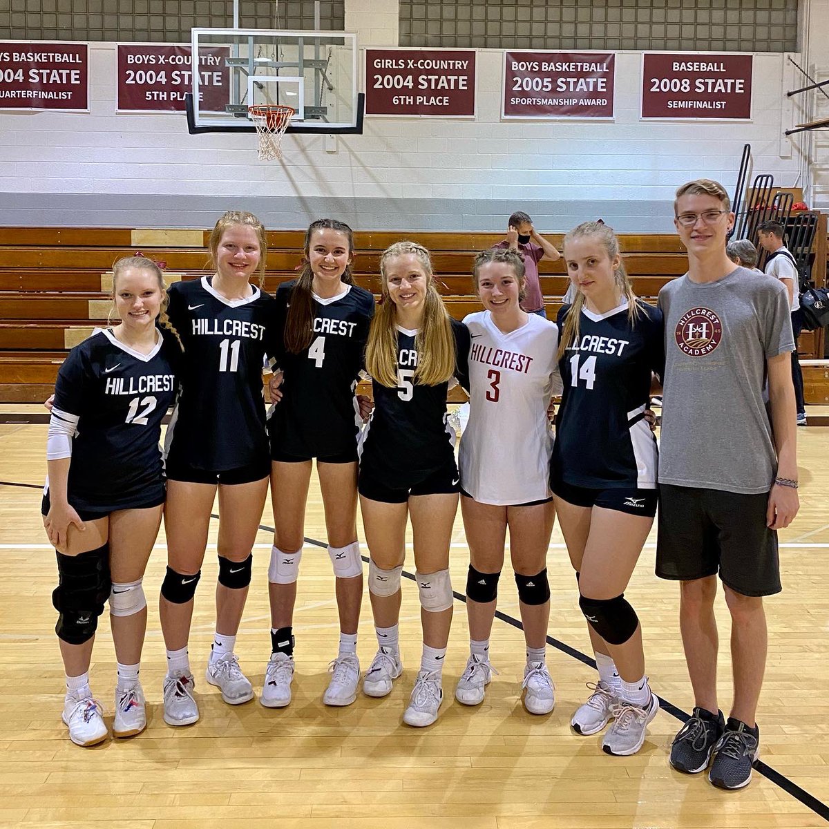 gohillcrest's tweet image. Congrats to our volleyball and cross-country seniors. We are proud of you! #flyravens