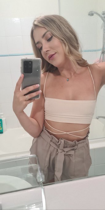 Feeling SO much better!!   Ready to take on the week 😊 https://t.co/AuTQjqJnXC