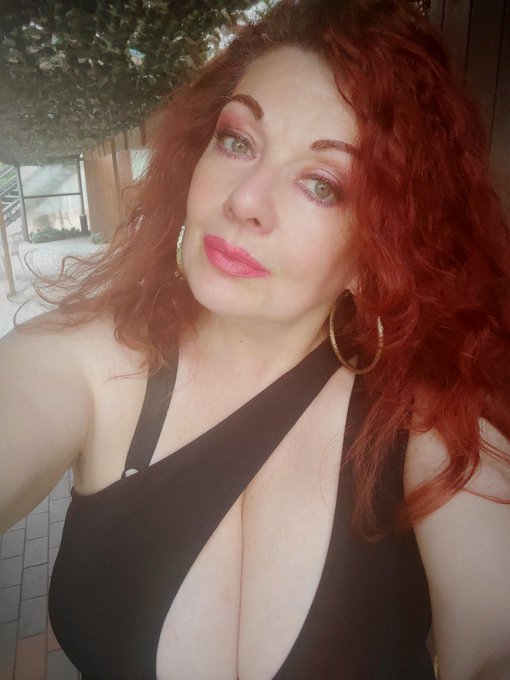 Vi amoi &hearts;️&hearts;️&hearts;️&hearts;️  https://t.co/wTXZjUBbQu  #star #actress  #attrice #model #bellagente  #camwoman #diva<a href="/tag/star"class="tags">#star</a><a href="/tag/selfie"class="tags"><span>#selfie</span></a><a href="/tag/model"class="tags"><span>#model</span></a><a href="/tag/beautiful"class="tags"><span>#beautiful</span></a><a href="/tag/actress"class="tags"><span>#actress</span></a><a href="/tag/body"class="tags"><span>#body</span></a><a href="/tag/sexy"class="tags"><span>#sexy</span></a>