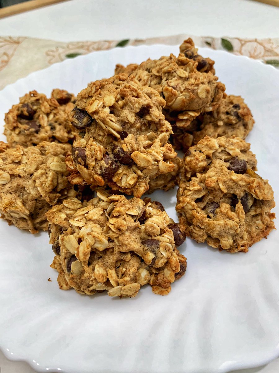 rogelyn_lopez's tweet photo. @wigletxx Mag oatmeal cookies ka na lang. https://t.co/X9q9wMuKn6