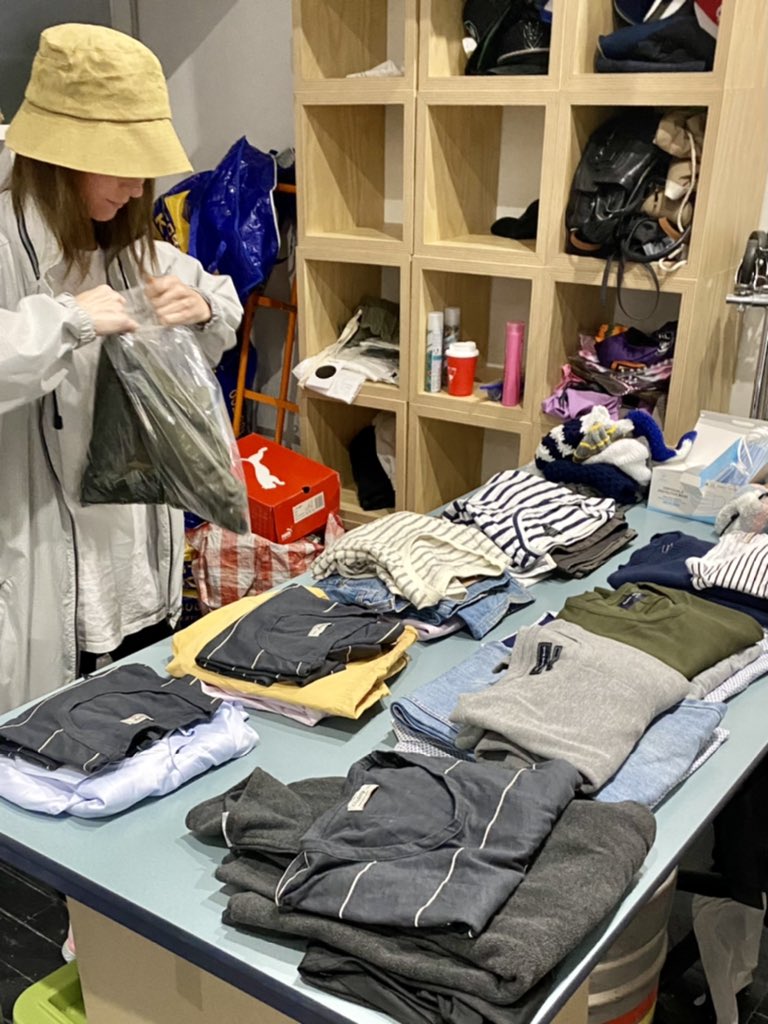 “Everybody deserves to look and feel great, no matter their circumstances in life.” <a href="/Pitt_anthony/">Anthony Pitt</a> 

Thanks to our partnership with <a href="/Academybrand/">The Academy Brand</a> our homeless friends will be decked out tonight in brand new tees, shirts, jumpers, pants and shorts 🙌🏻

<a href="/OStyle2/">Stylist/ Founder of Pass it On</a> <a href="/ReadingThePlay/">ReadingThePlay</a>