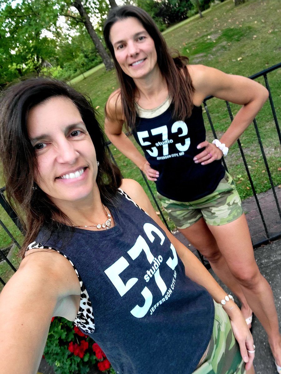 CarrieTergin's tweet photo. #MayorSister #DoctorSister #MayorTergin #DrTergin #SelfiewiththeMayor #Studio573 https://t.co/MOcsDQibWh