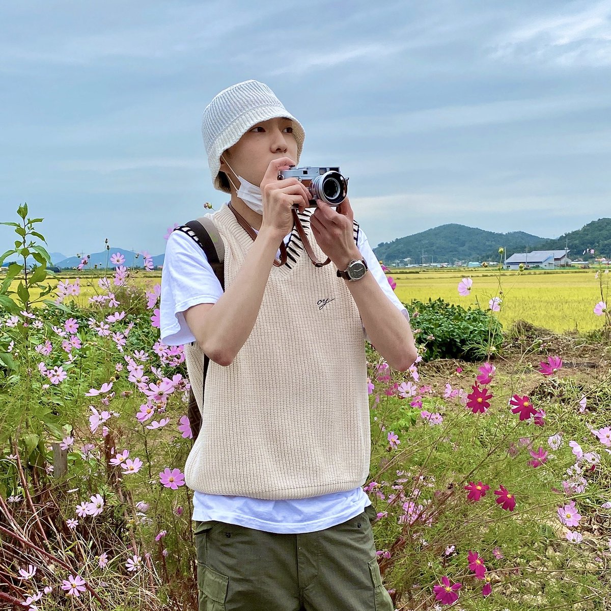official__yoon's tweet photo. A little break😊 오늘도 좋은 하루 되시길 바랍니다💙 https://t.co/YZ4OnYMQ6k
