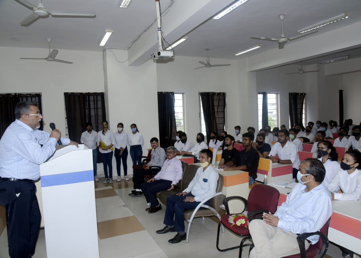 KietTbi's tweet photo. TBI KIET Organized Entrepreneurship Awareness Camp from 22/09/21 to 24/09/21 at BBDU, Lucknow, where young graduates/ entrepreneurs interacted with experienced experts and entrepreneurs to understand the basics and strategize better for their entrepreneurial journey. https://t.co/XLiJCDvpgD
