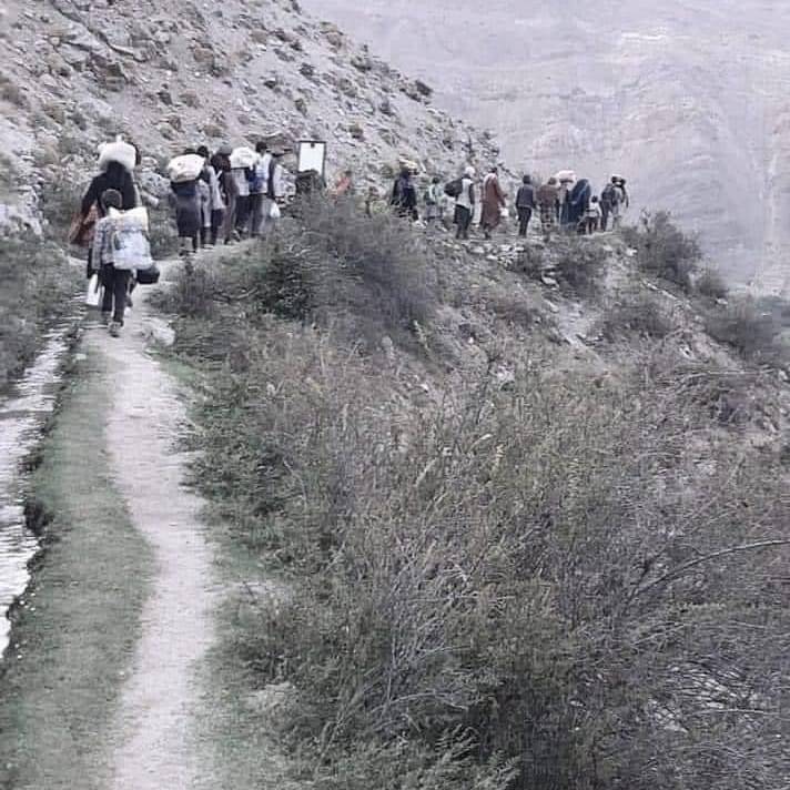 ZainabFarahman1's tweet photo. 128 years ago #AbdulRahmanKhan killed #Hazaras in #Hazarastan, distributed #HazaraLands to #Pashtuns . Now Taliban are continuing his way. After #Patoo other villages in #Daikundy is forced to leave.
#StopHazaraGenocide #forced-replacement https://t.co/m48RkiPmdD
