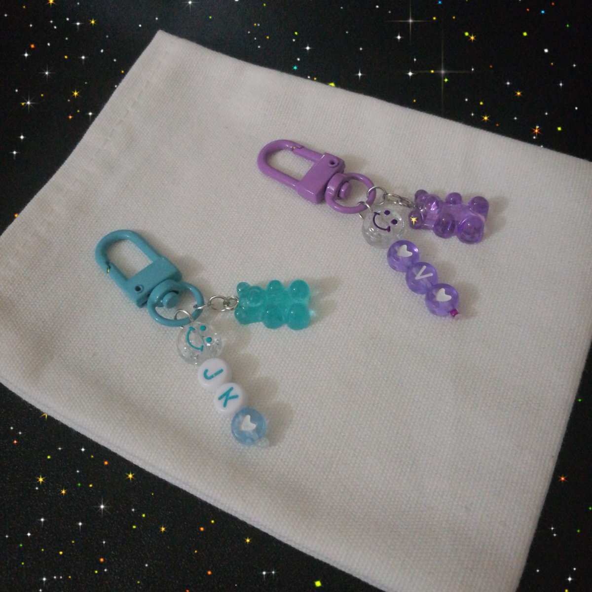 purplehertz's tweet photo. some customisation people order~
if you want the same or similar, my DM is always open :)

[ #pasarskz #pasarstraykids #pasarbts #pasarbora ] https://t.co/H35Uw5YlZs