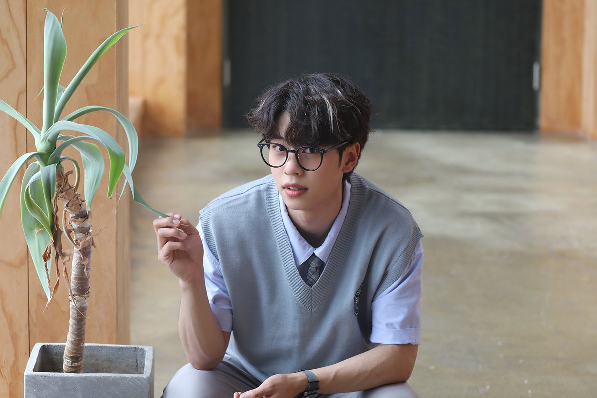 DONGHYUN THAILAND tweet media
