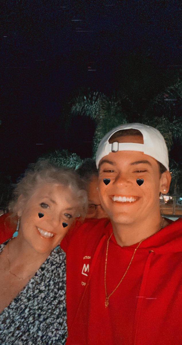 Happy birthday momma !!
