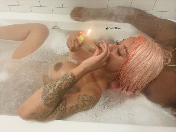 Mood 🛁 https://t.co/qUGJxF7zqz<a href="/tag/selfiesunday"class="tags"><span>#selfiesunday</span></a>