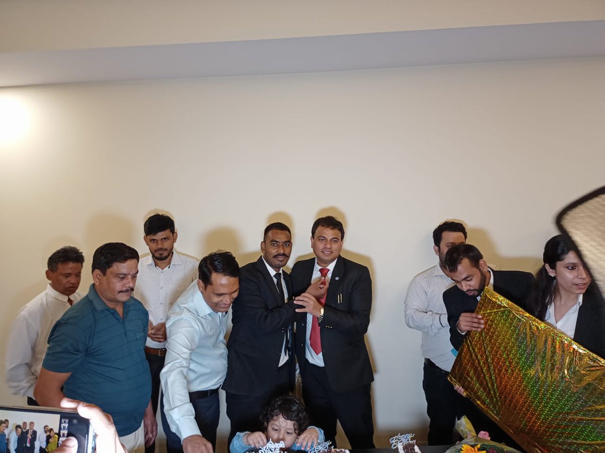 AdvSumitShilan's tweet photo. #HappyBirthday Dear #ManojGorkela Sir, The Advocate General of Uttrakhand https://t.co/bBeWrWkC3r