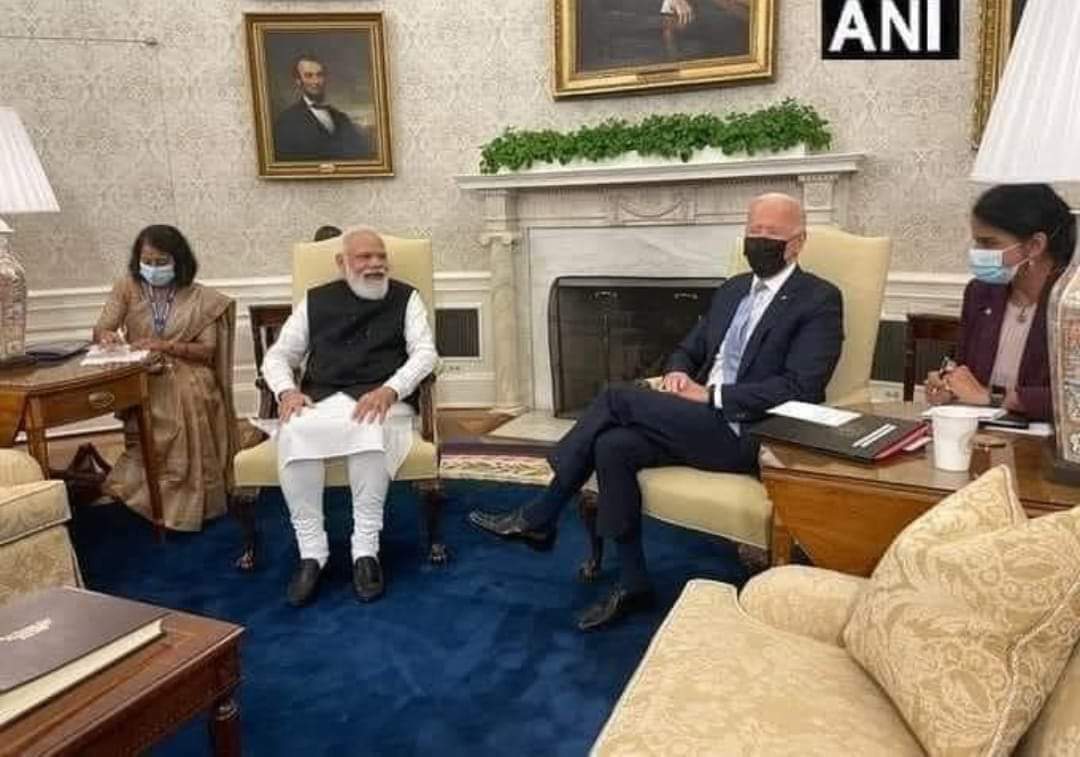 cyrilprabhuj's tweet image. Modi&apos;s first step towards fulfilling his promise towards creating 2 CRORE JOBS.

Modi successfully created TWO JOBS -
 1. Translator from English to Hindi
2. Translator from Hindi to English
in the last seven years

#congratulationsModi