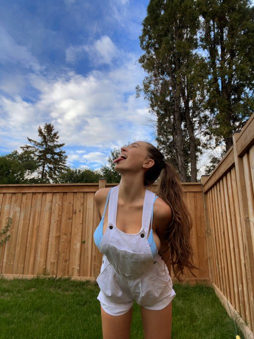 Retweet if I turn you on 😋😈 https://t.co/mFEEOqY4aE