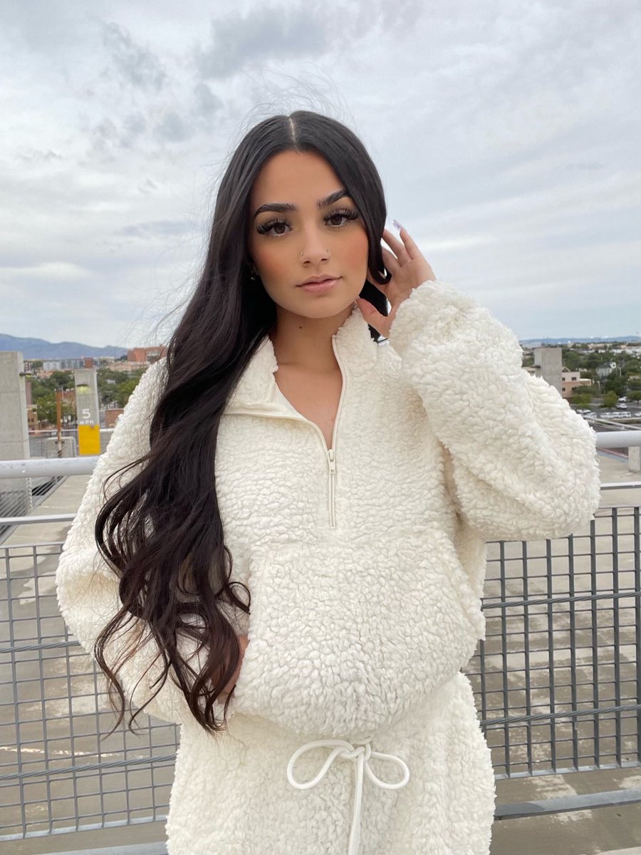 2bad2fab's tweet photo. Step into fall with our cozy "Teddy Set" 🧸🤍 available in 2 colors. Dropping this Friday at 5:55pm MST. You don't want to miss part 1 of our Fall collection 2021. 🍂 https://t.co/Ooy0J3PbS2