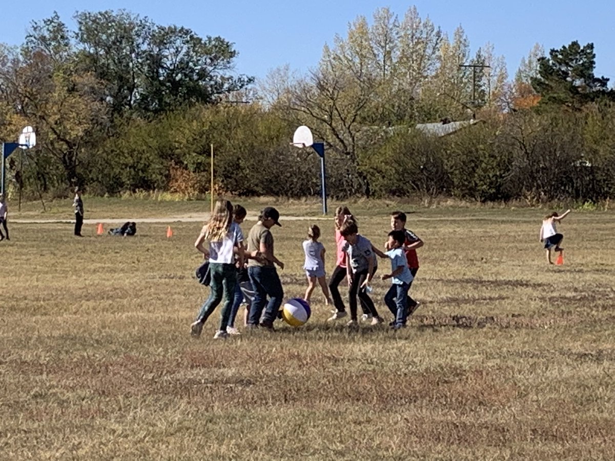 Central Butte School tweet media