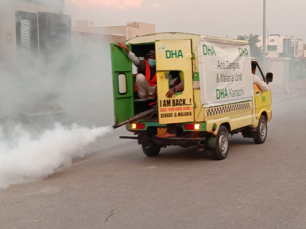 DHAKarachiOfc's tweet photo. DHA Services conducting Anti Dengue & Malaria Spray Campaign at Khayaban-e-Babar, Faisal Street 01, Faisal Street 02 & Tipu Sultan of Phase VIII on 27 September 2021. #Phase8 #Antidengue #Dengue #denguecampaign #malariacampaign #dhaservices #dhakarachi https://t.co/mHtOxQqFtq