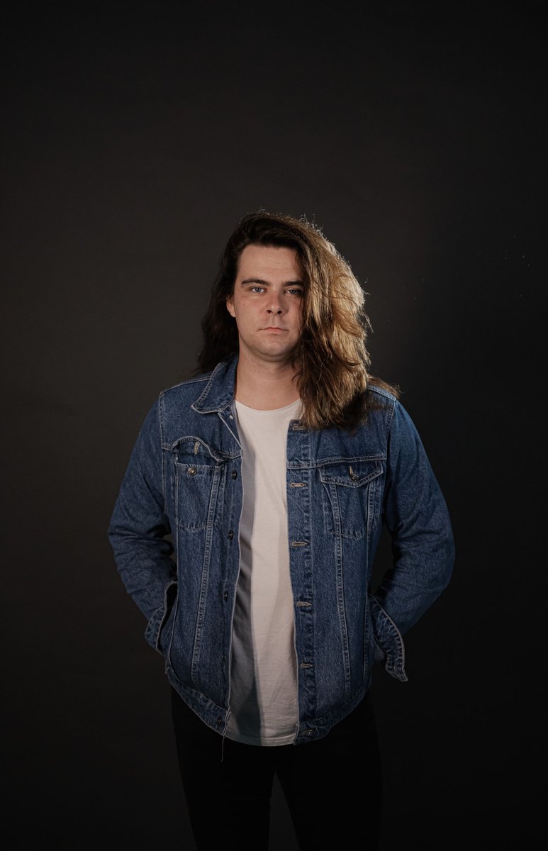 Tonight for The Bright Side it's all love songs 💕💕 Love for your crush, your mates, your puppy, yourself, whoever! 💑 Hear a debut from @indyannababy ft. <a href="/amyshark/">Amy Shark</a> plus new <a href="/BudjerahS/">B is for Budjerah</a> x <a href="/mayaxcumming/">nor ☆</a>, <a href="/Fossabeats/">Fossa Beats</a> x <a href="/OliveAmun/">Olive Amun</a>, <a href="/iyahmaymusic/">iyah may</a> and heaps more 🤗 See ya at 9 lovers