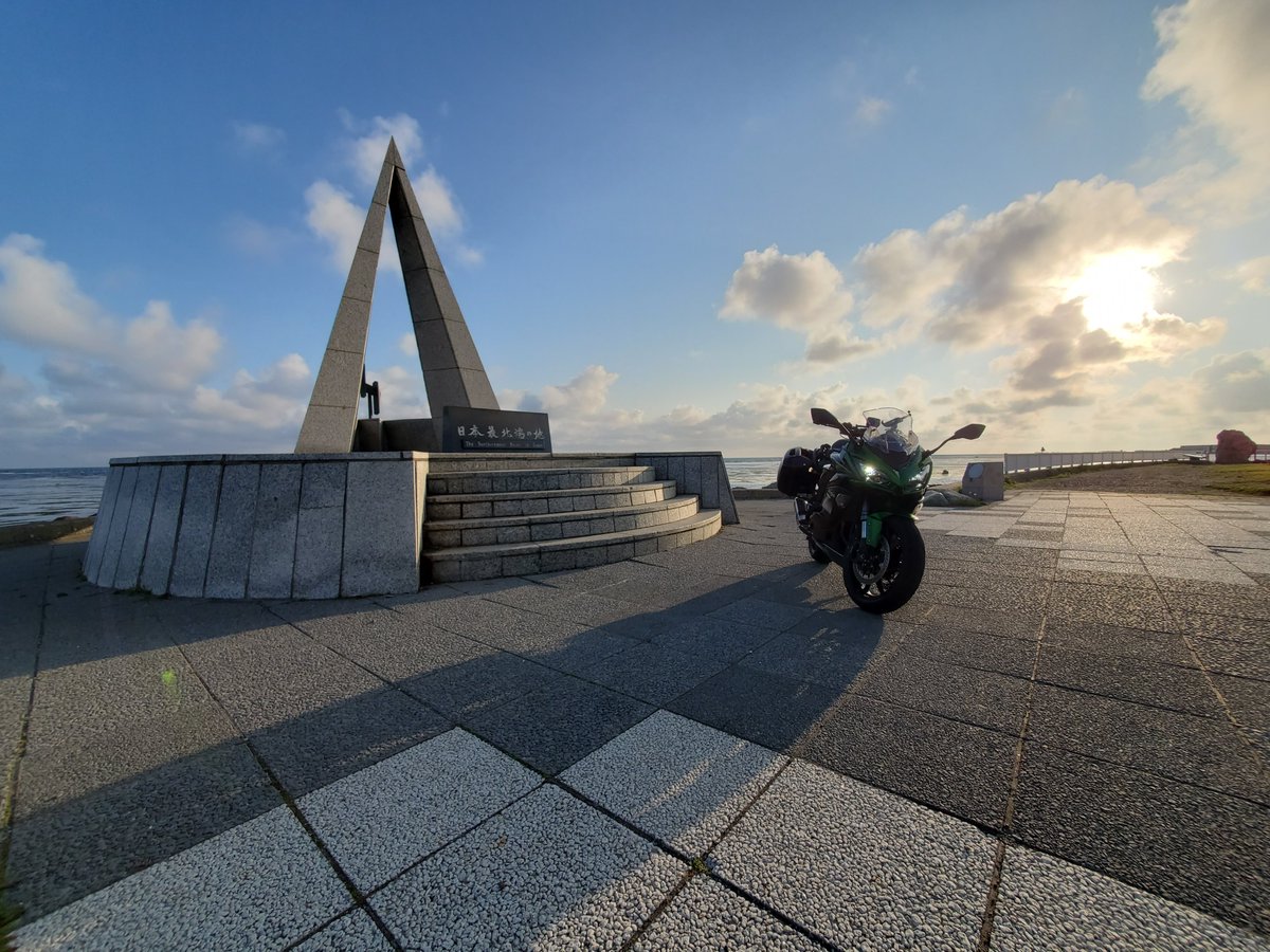 zxt02k's tweet photo. フォロアー様1000人記念

2018.12～　kawasaki ninja650
2021.7.29～ kawasaki ninja1000sx　
2021春に北海道へ。道内をおっかなびっくり楽しんでます。

※無言フォロー失礼いたします。
※バイク垢フォロバ１００％
#バイク好きと繋がりたい
#北海道バイク
#ninja1000sx https://t.co/6TysknabY5