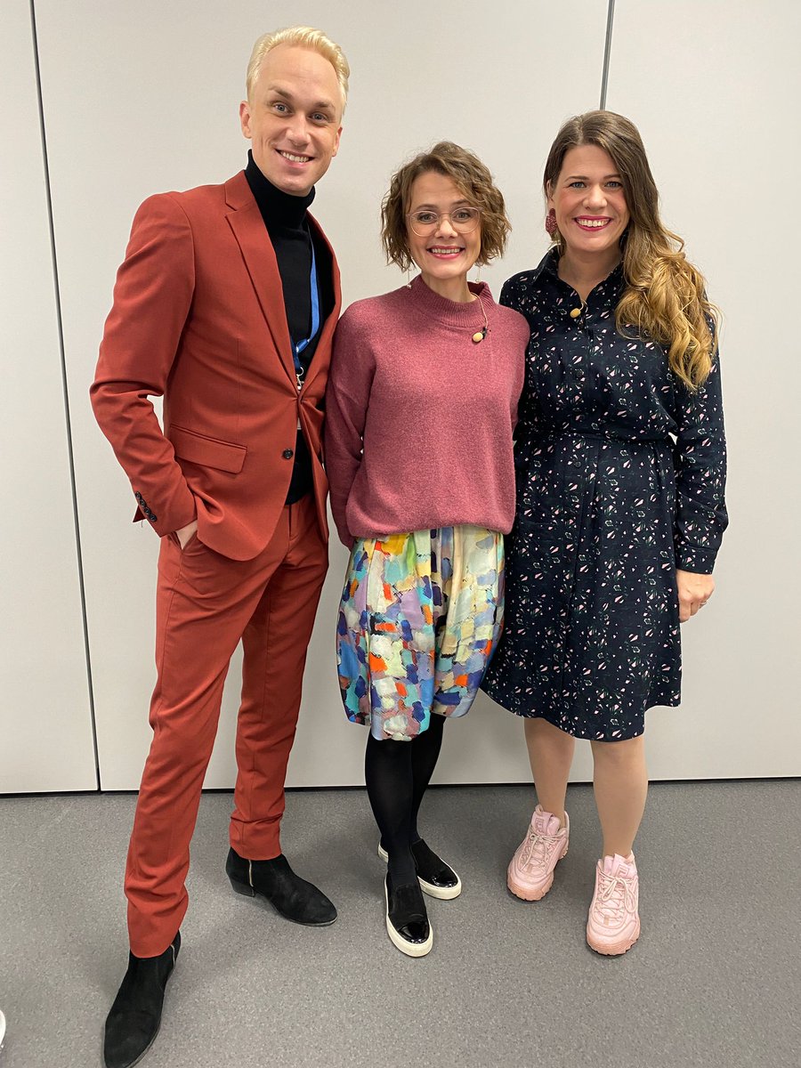 Tästä se lähtee! #maapuhuu #Maaseutuparlamentti <a href="/InariFernandez/">Inari Fernández</a> och Christoffer Strandberg #landetalar #Landsbygdsparlamentet Nu bär det av!