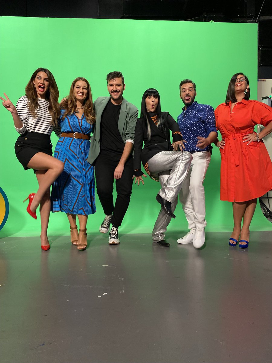 BreakfastAtStar's tweet image. Ευχαριστούμε πολύ για την τιμή τη Ζενεβιέβ Μαζαρί!! @genevievemajari you rock! 🎉🧡 Crazy friends … amazing moments! #StarBreakfast ☀️⏰🧡💙 @StarChannelGr @GNTMgreece