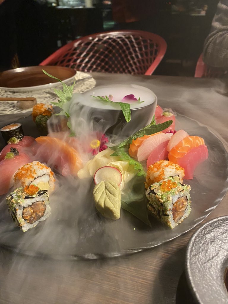 LuxeTiffany's tweet photo. Fabulous dinner last night at Spices at @BurgenstockNOW resort - rated the Top Asian Restaurant in #Switzerland. #travel #LuxeCH https://t.co/jUpL1r1vBo