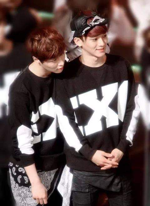 sky_blue0330's tweet photo. คิดถึงเธอจัง.#laychen #EXO https://t.co/TJgWwdLOlR