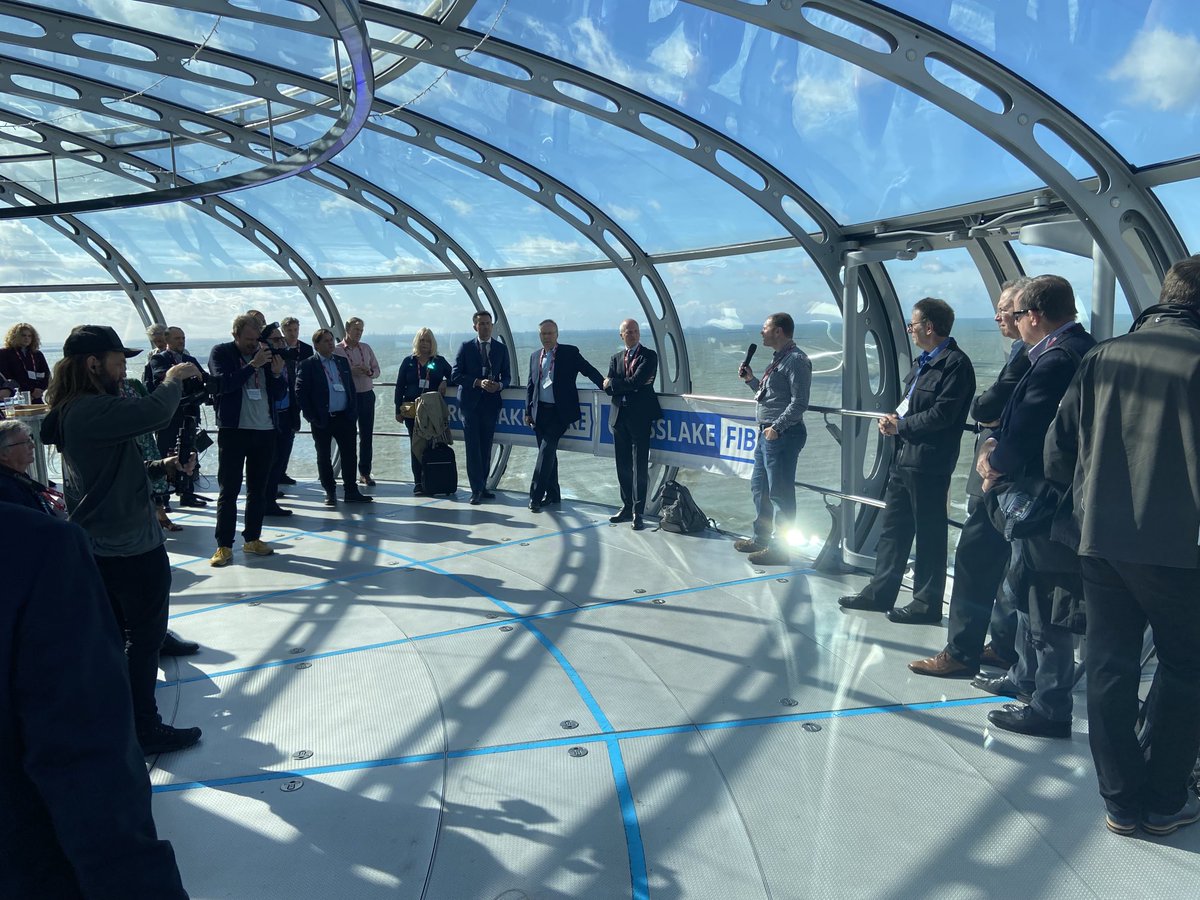 Amazing to be supporting ⁦<a href="/CrosslakeFibre/">Crosslake Fibre</a>⁩ crossing the Channel for the first time in 20 years with the lowest latency fibre on the market. Excavators will be digging up #Brighton beach by the peace statue on #Hove lawns and the flotilla will bring the cable in.