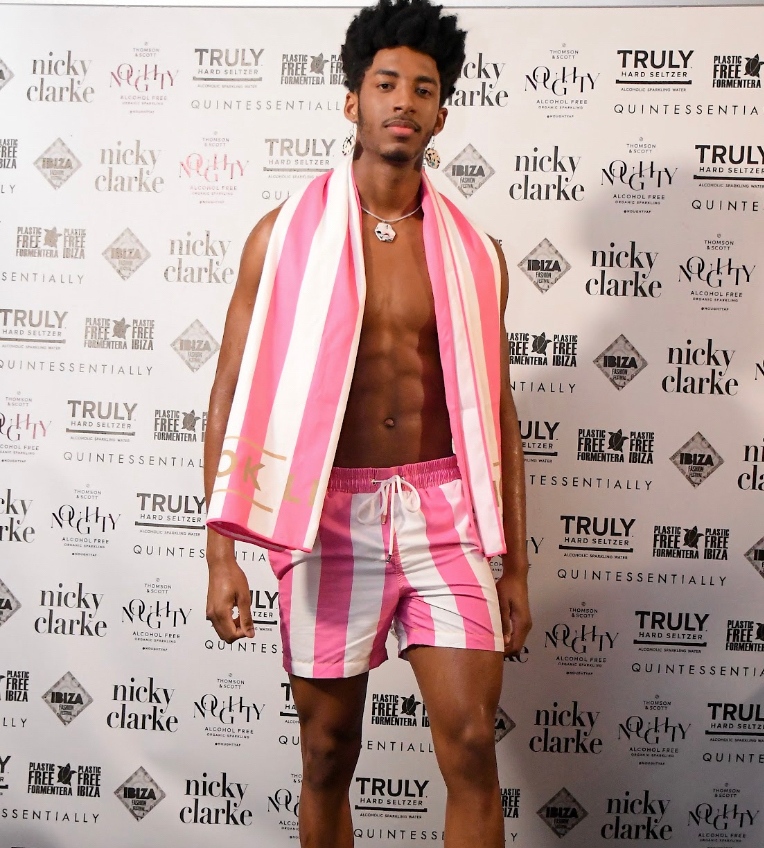 The amazing sponsor and designer brand looklikecool producing beach towels from recycled plastic bottles, see these funky coloured towels on the runway twinned with their new sustainable men’s swimwear collection.