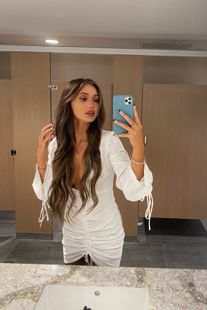 mariahxmiller's tweet photo. never going back 😘 https://t.co/vthTgX9S5y