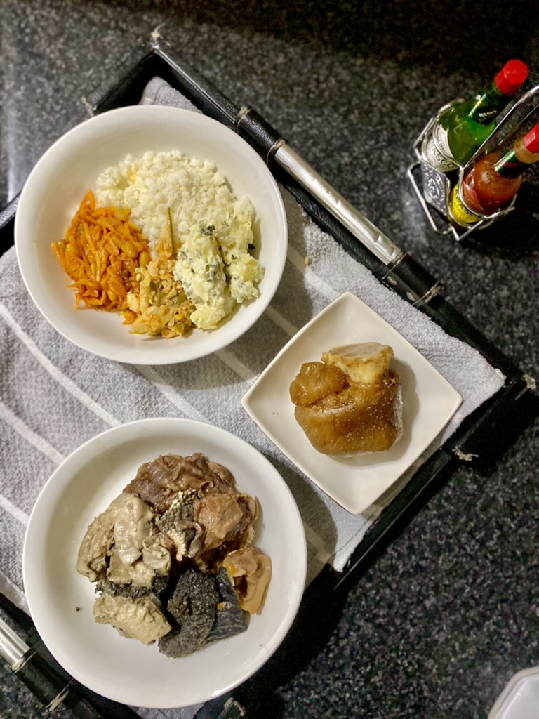 chef_bennym's tweet photo. What’s a Monday without these Kasi Staples😋👌🏾😍? #kasifood #malamogodu #namayahlogo #thlakwana #atchaar #dowhatyoulove #lovewhatyoudo #cheflife https://t.co/52SX6VkMaN