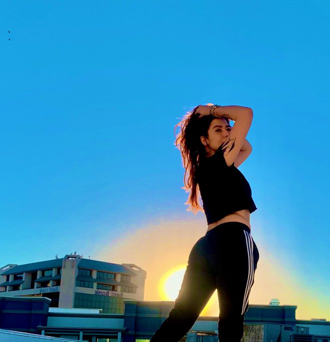 I just wanna feel something. https://t.co/YGRtFBiZOW<a href="/tag/versace"class="tags"><span>#versace</span></a>