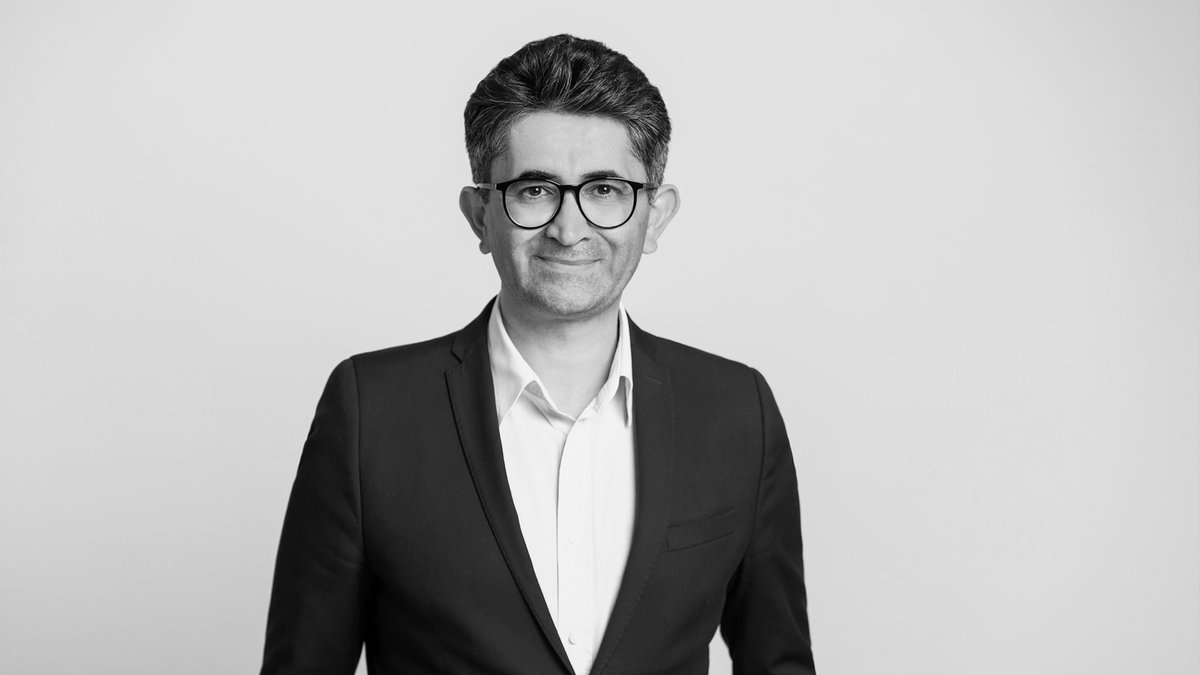 🎤 #Podcast | Ein Smart-Home-Pionier erfindet sich neu – Yüksel Sirmasac, ROCKETHOME - Utility 4.0 Podcast – The Future of Energy

Viel Spaß beim Hören! bit.ly/39M325n