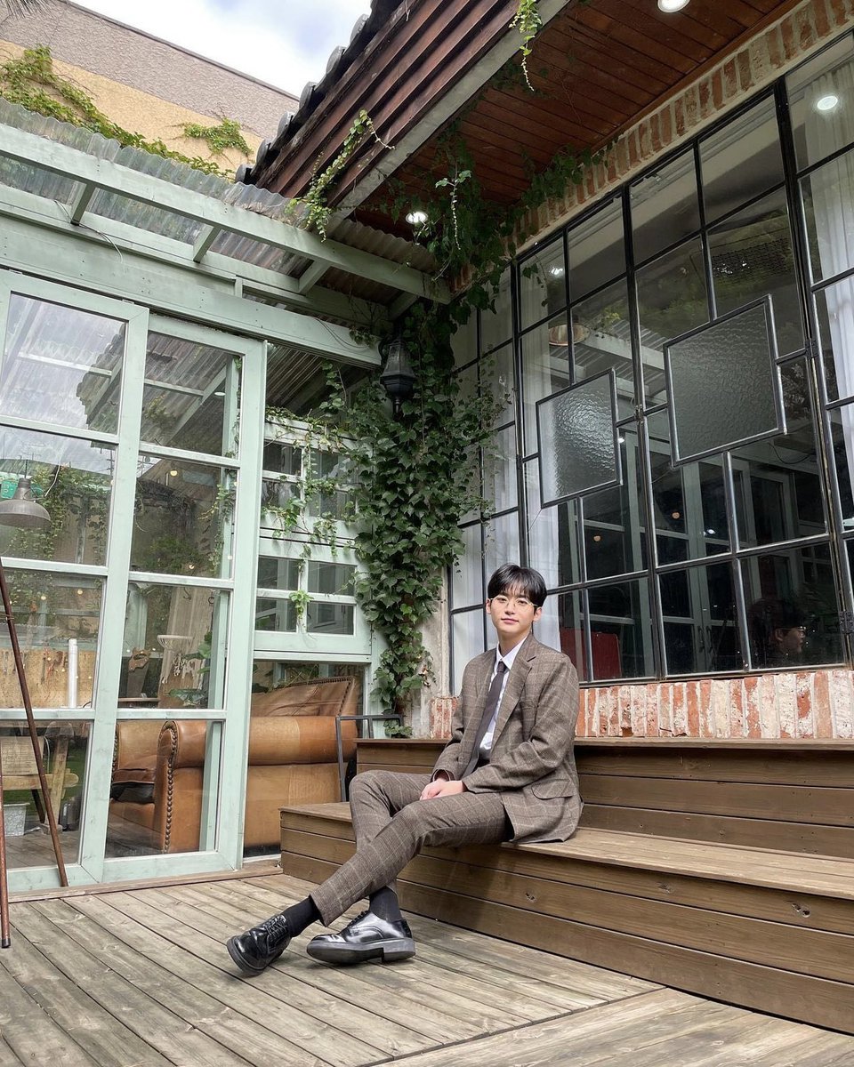 ًJungmo. tweet media