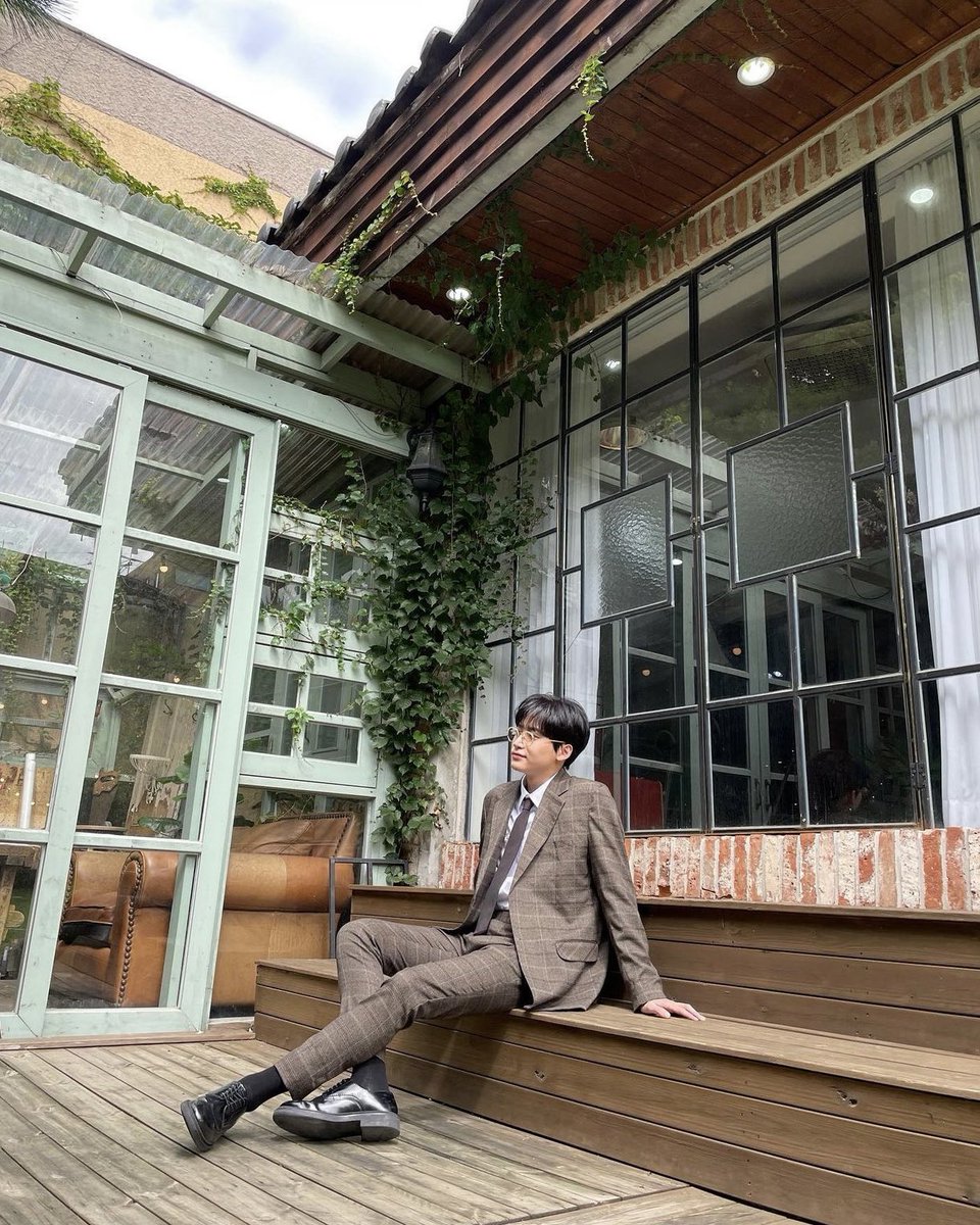 ًJungmo. tweet media
