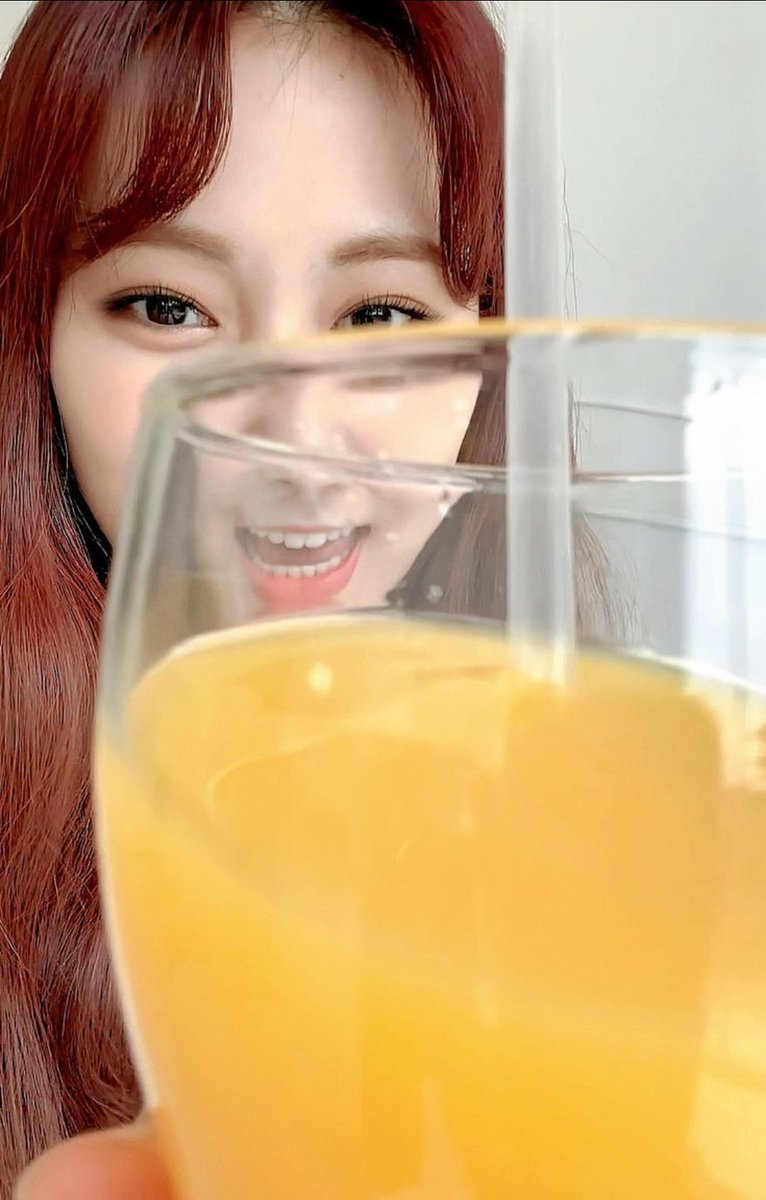 avtzuyu's tweet photo. for you 🍹 #TZUYU https://t.co/0CLuti5ubP