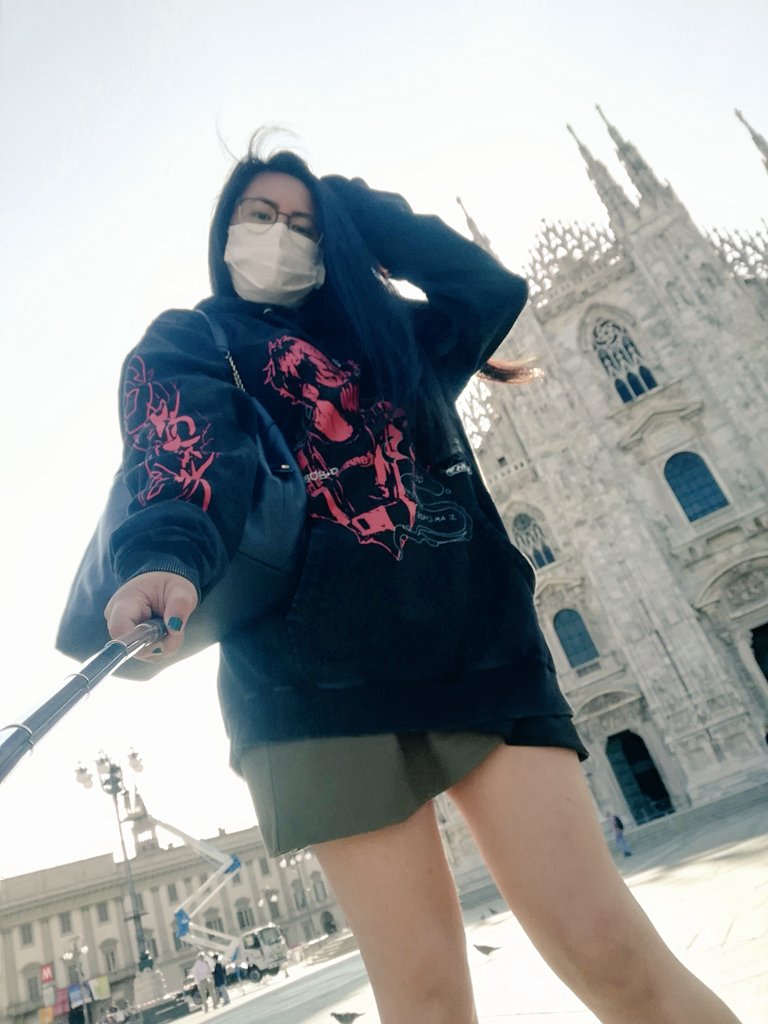 ImEryFlower's tweet photo. I'm back home so I'm finally able to post these ** Greetings from Italy🇮🇹 and Switzerland🇨🇭 bossman 💚
#corpsehusband #corpsearoundtheworld #corpsetwt https://t.co/HnyEULTJ3D