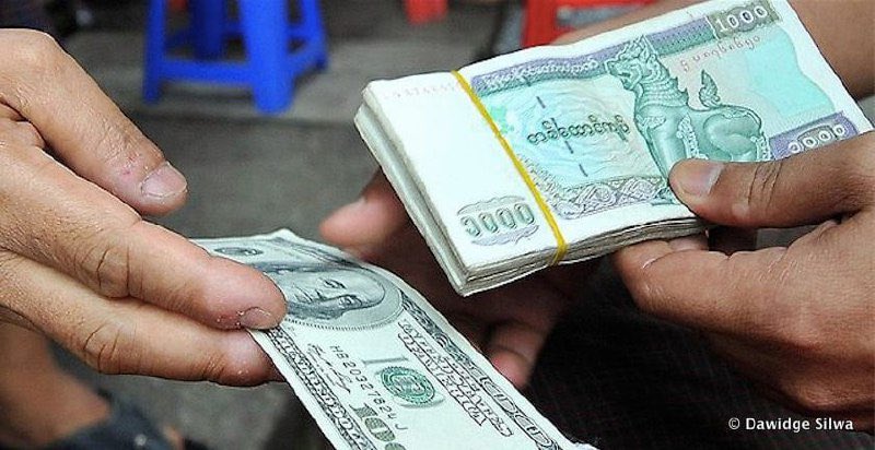 Gold and dollar prices skyrocketed in Myanmar because of the increase in global gold price and printing of new money. Usually 1 dollar was equivalent to 1760 kyats but today the market price is 1 dollar=2550 kyats. #WhatsHappeningInMyanmar #Sep28Coup pic.x.com/Qq00etWkPO