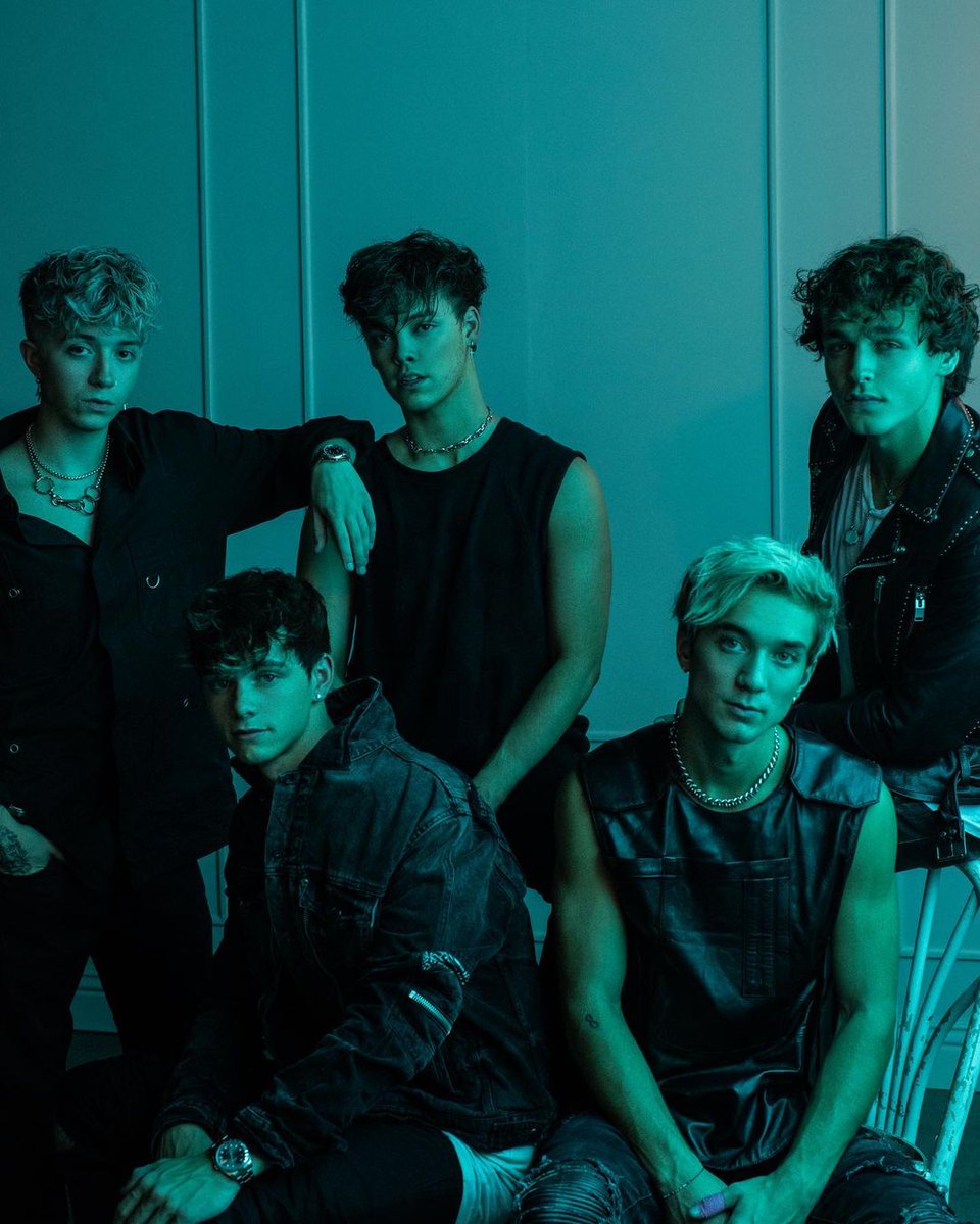 warnermusicmy's tweet photo. 5 years on and we're getting their ʟᴏᴠᴇ ʙᴀᴄᴋ 🖤🔙 soon!!! 🥺🥰💗
#5YearsOfWDW https://t.co/DbxJY4xAEP