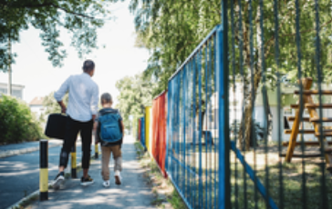 DILA_officiel's tweet photo. Parents d'élèves : n'oubliez pas de voter à l'élection de vos représentants ! Pour l'année scolaire 2021-2022, les élections se déroulent le vendredi 8 octobre 2021 ou le samedi 9 octobre 2021, 
https://t.co/6cv7Q9mF92 https://t.co/44MZ5QTKY0