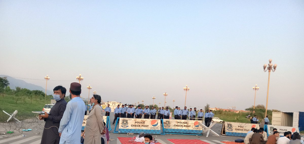 DWMOfficial's tweet photo. PMC has rejected to reconduct National MDCAT on the same date, and DWM-Pakistan has decided to move towards PM-House Islamabad tomorrow. All the medical students,pre-medical students,doctors &amp; organizations are requested to join us.
#MdcatStudentsAtDChowk
#WeRejectPMCLollypop https://t.co/jchV4HdhHc