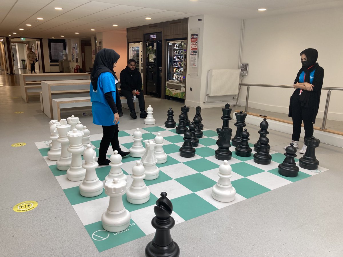 I love this scene at ⁦@CityUniLondon⁩ today. I checked that the students were ok me taking this photo. #chess #empowereachother #inspiration #futureleaders