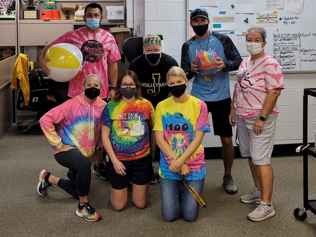 JacobsWellness's tweet image. Homecoming week is "tie dye" for 

😏 #kneeslapper #wearehereallweek #hoco2021 #hdjspirit21 #hdj #physed #pestillrocks @hdjstuco