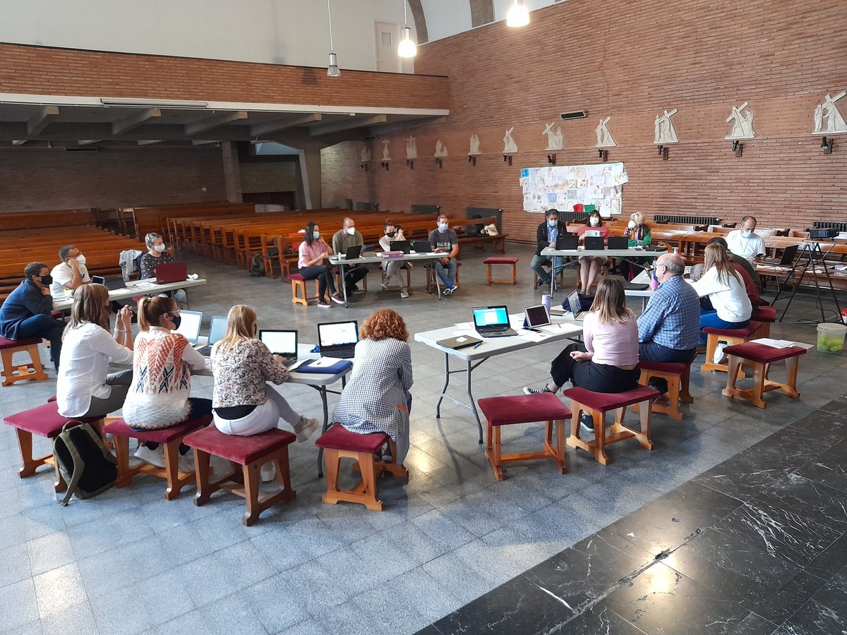 smiportu's tweet photo. Formación en Inteligencia Espiritual para todos los Centros Menesianos. Porque trabajar el interior de las personas es garantía de ciudadanos con fondo vital.

Adimen Espiritualaren Formakuntza ikastetxe menetarraren sarean.

#menejoven #EtorkizunariBegira @KristauEskola https://t.co/eXkwQFagON