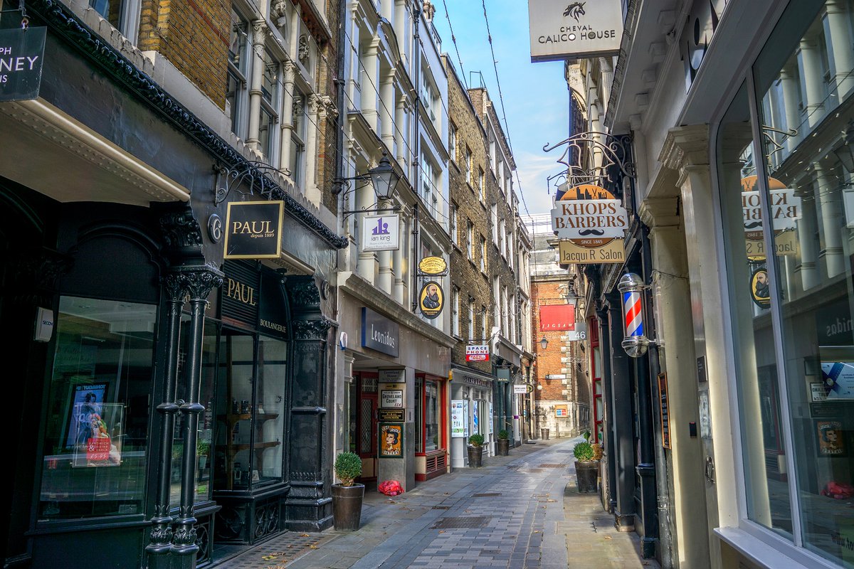 cityoflondon's tweet image. Do you run a small or medium-sized business based in or operating in the City? Get help reducing your carbon footprint and becoming #NetZero with a series of free courses run by @HOTC_UK More info: bit.ly/3uiEla4 Sign up: bit.ly/3m0nN2S