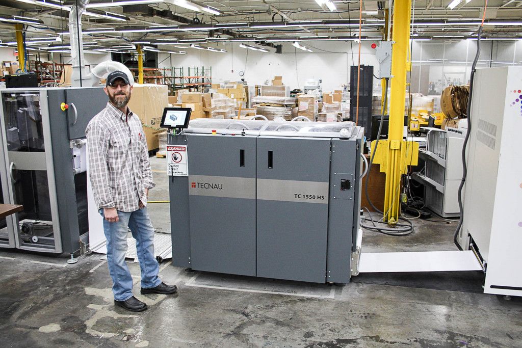 TecnauGroup's tweet photo. DNI upgraded its #CutStack equipment to a new Tecnau #Stack2020 system & a Dynamic Processor #TC1550HS in-line with a #SCREEN #Truepress Jet520S for #DirectMail & #FullColor promotional applications to continue expanding & grow customer base. Read more https://t.co/Qw29bnzBRR https://t.co/ojMqkvyfu4