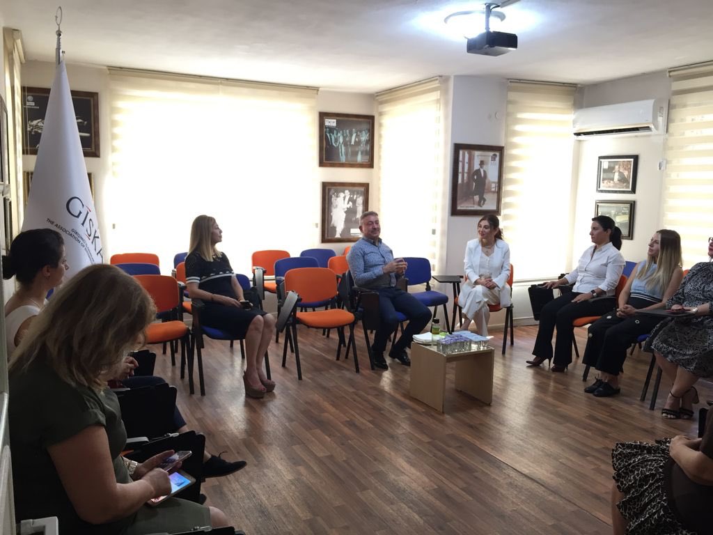 (GİŞKAD) Girişimci İş Kadınları Derneği Başkanı Sn Mürvet Beydağı ve Yönetimine hayırlı olsun ziyaretinde bulunduk.
Kıymetli Başkanımıza ve Değerli Yönetimine nazik misafirperverliklerinden dolayı teşekkür ediyor, çalışmalarında başarılar diliyorum.