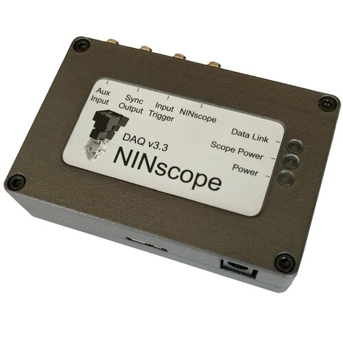Do you use the <a href="/NINscope/">NINscope</a> for imaging freely-moving animals? This open-source scope stands out due to its low weight (1.6 g) and small footprint. 

We have the NINscope-compatible DAQ 3.3 in store, pre-programmed and ready for imaging! 

Available here:
open-ephys.org/ninscope/ninsc…