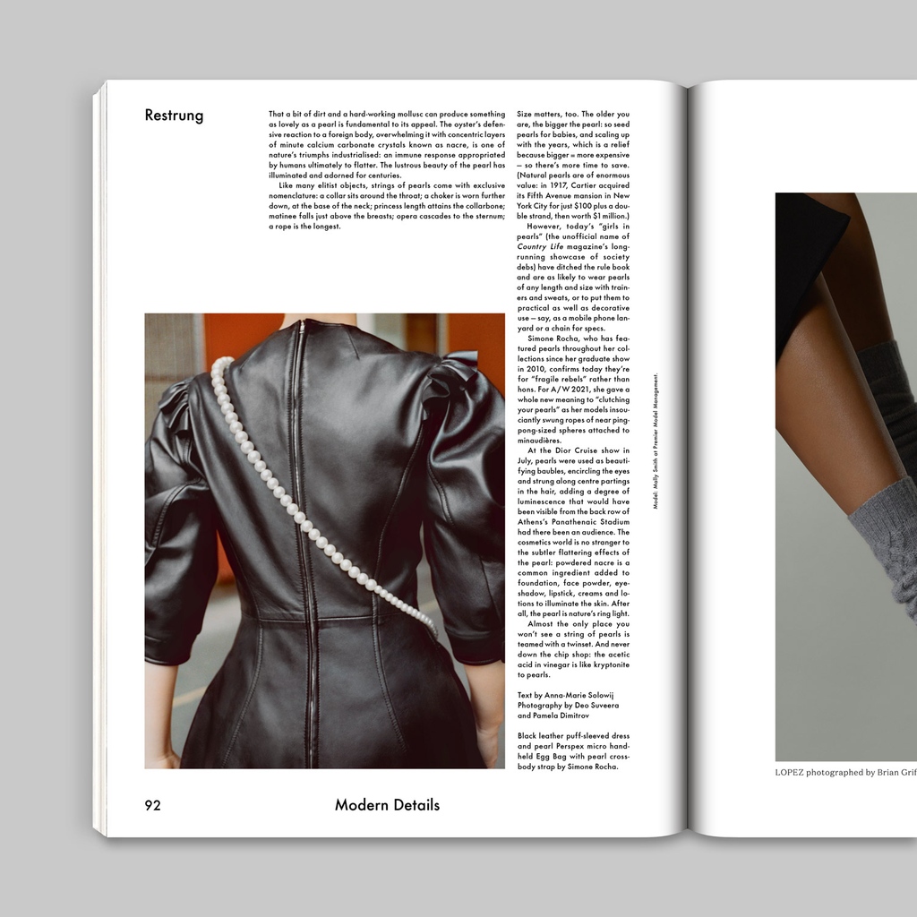 thegentlewoman's tweet photo. “Today’s “girls in pearls” have ditched the rule book and are as likely to wear pearls with trainers and sweats.” #Anna-MarieSolowij examines the modern applications of the once prim-and-proper pearl. Photography by #DeoSuveera and #PamelaDimitrov. #TheGentlewoman #ModernDetails https://t.co/t5ppYJTGir