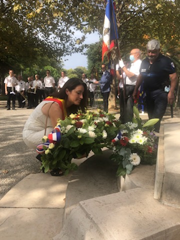 Le 25/09/2021, aux côtés de mes collègues élus municipaux de la ville de <a href="/6fourslesplages/">Ville de Six-Fours les Plages</a>, j'ai eu l'honneur de représenter le Président <a href="/RenaudMuselier/">Renaud Muselier</a> de <a href="/MaRegionSud/">Région Sud</a>, lors de la Journée nationale d’hommage aux Harkis. 
Un bel hommage!